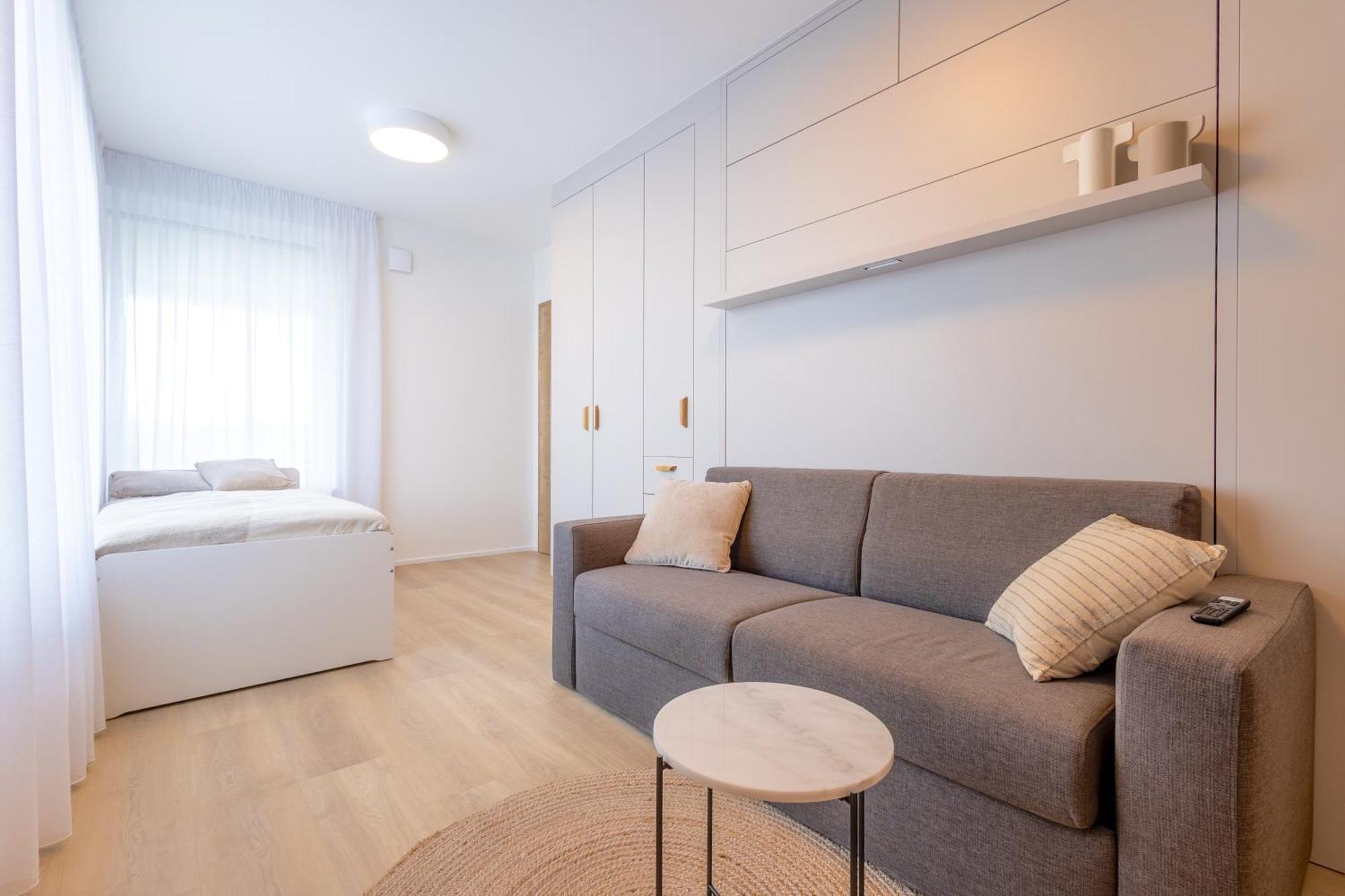 Апартаменты Bright 2Br - 5Th Floor, Balcony, Free Parking By Gravity Прага Экстерьер фото