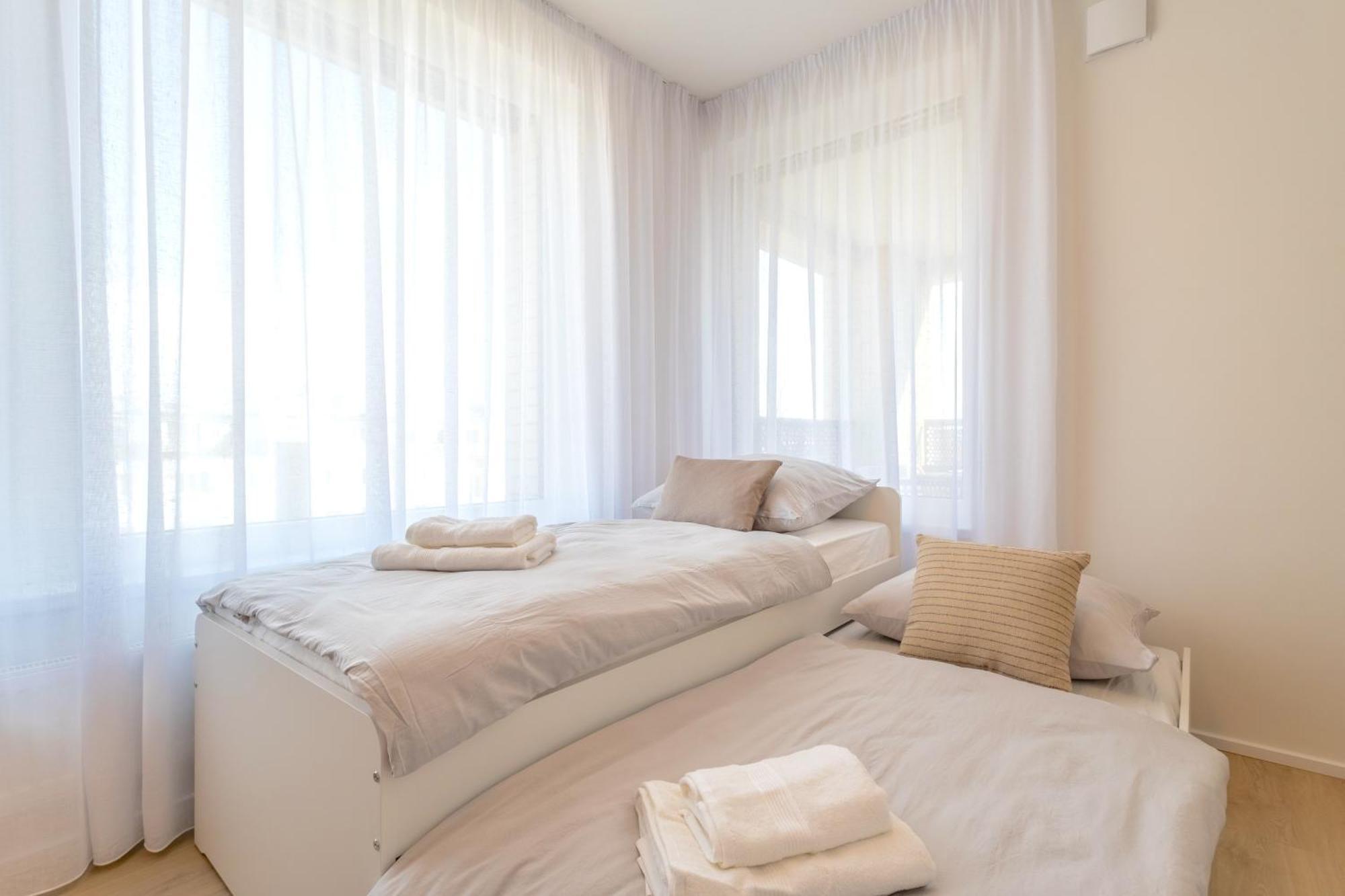 Апартаменты Bright 2Br - 5Th Floor, Balcony, Free Parking By Gravity Прага Экстерьер фото