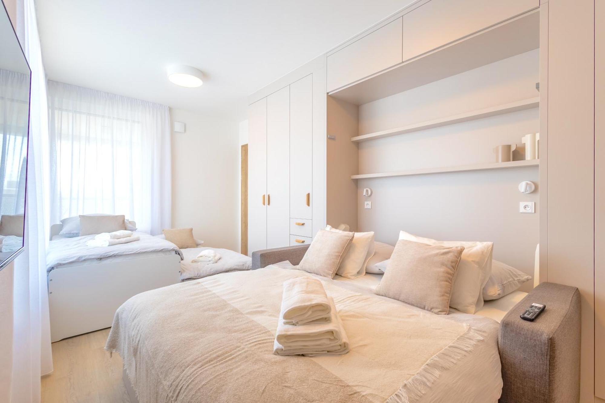 Апартаменты Bright 2Br - 5Th Floor, Balcony, Free Parking By Gravity Прага Экстерьер фото
