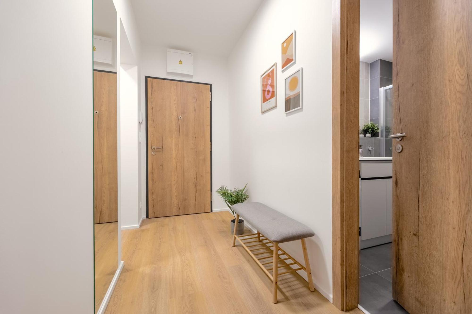 Апартаменты Bright 2Br - 5Th Floor, Balcony, Free Parking By Gravity Прага Экстерьер фото