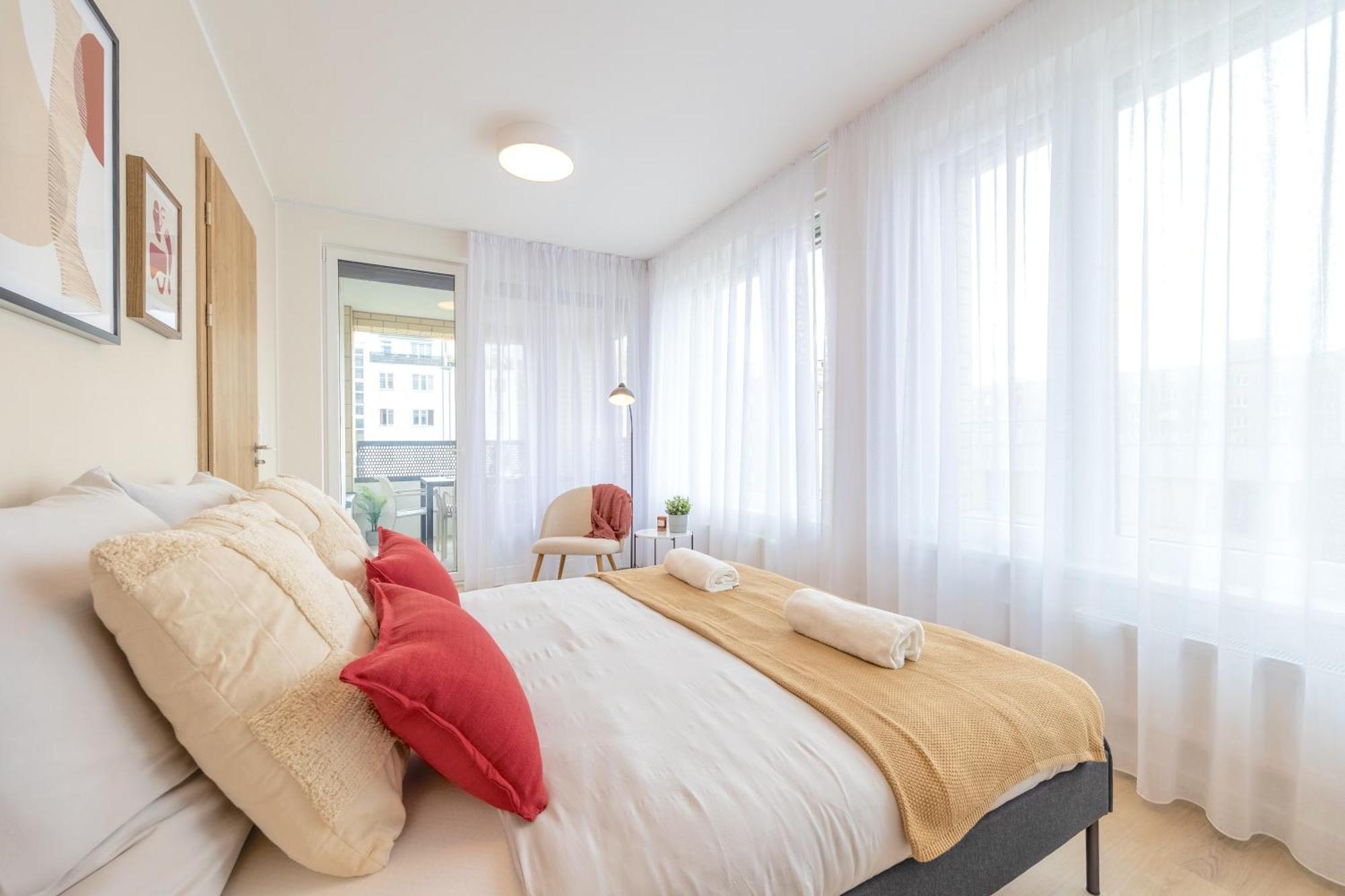 Апартаменты Bright 2Br - 5Th Floor, Balcony, Free Parking By Gravity Прага Экстерьер фото