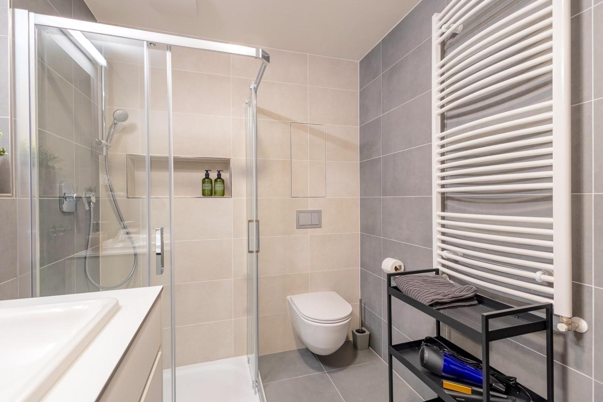 Апартаменты Bright 2Br - 5Th Floor, Balcony, Free Parking By Gravity Прага Экстерьер фото